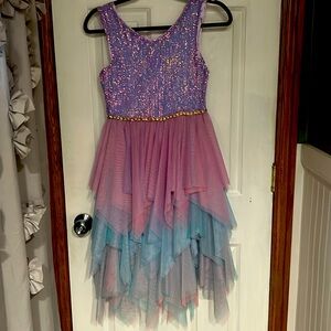 Bought it for my daughter a few years ago and she never got around to wearing it